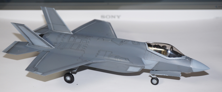 ハセガワ：1:72スケール プラモデル F-35A ライトニングII