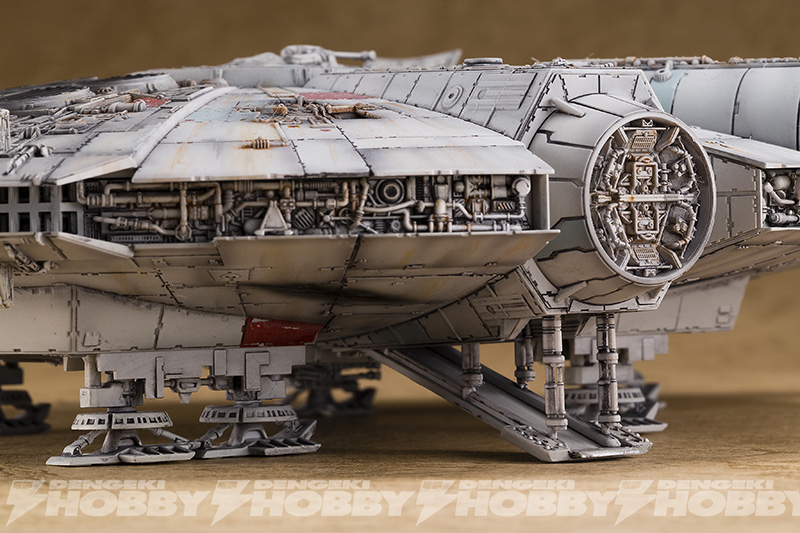 スター・ウォーズ／フォースの覚醒』ミレニアム・ファルコンの