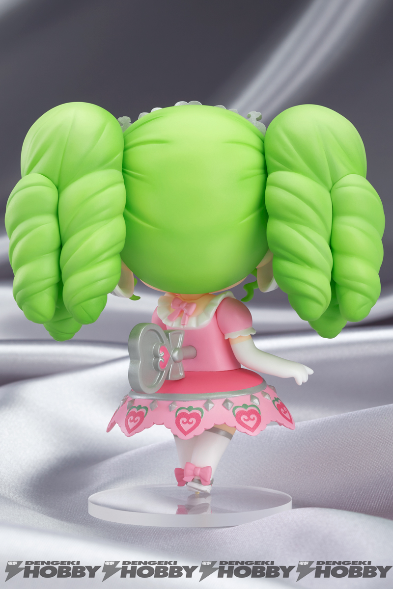 プリパラ』ファルルが“マリオネットミューサイリウムコーデ”を身に