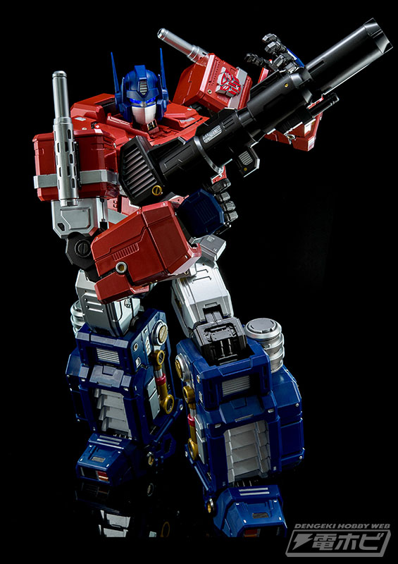 トランスフォーマー』コンボイが全高48センチの超弩級スケールで