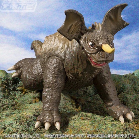 地底怪獣バラゴン」が全長約34センチのビッグスケールでソフビ化！怖