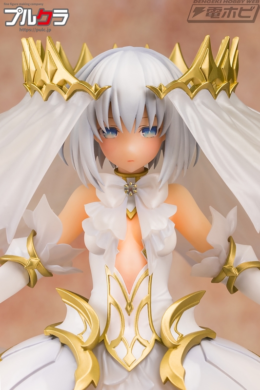 デート・ア・ライブ』鳶一折紙が透明感のある純白のドレスを身にまとっ