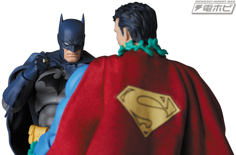 人気コミック『HUSH』版のスーパーマンが人気アクショントイMAFEXに