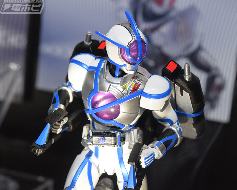 仮面ライダー555』真骨彫製法 仮面ライダーサイガや『仮面ライダーガヴ