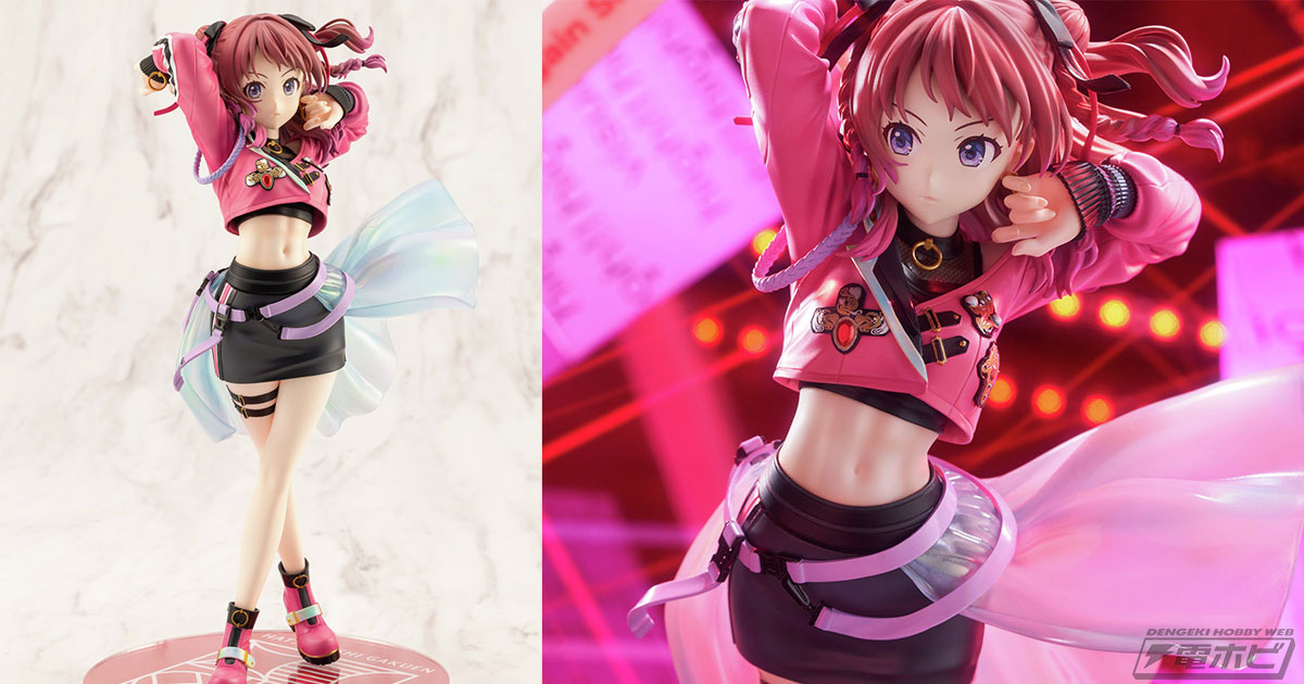 凛々しい表情や引き締まったウエストなどに注目！『学園アイドル