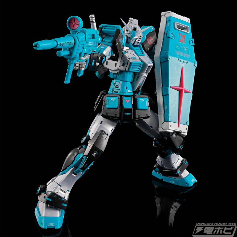 初音ミクをイメージした「RG RX-78-2 ガンダム Ver.2.0」と「RG MS-06S