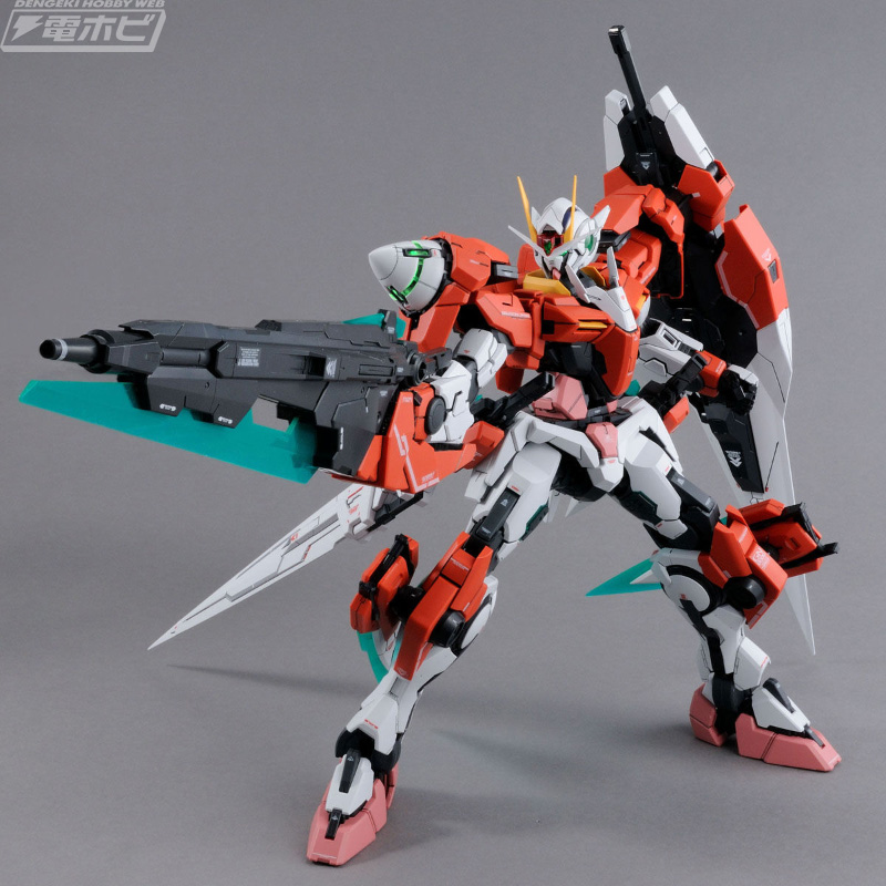 展開・連結・発光ギミックを有した剣を持つ赤きセブンソード