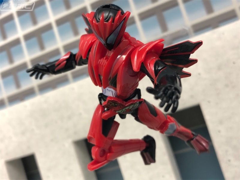 仮面ライダーゼロワン』食玩「装動」第7弾に迅バーニングファルコンが