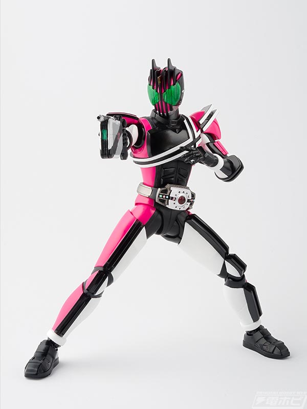 仮面ライダー』生誕50周年を記念した「S.H.Figuarts （真骨彫製法