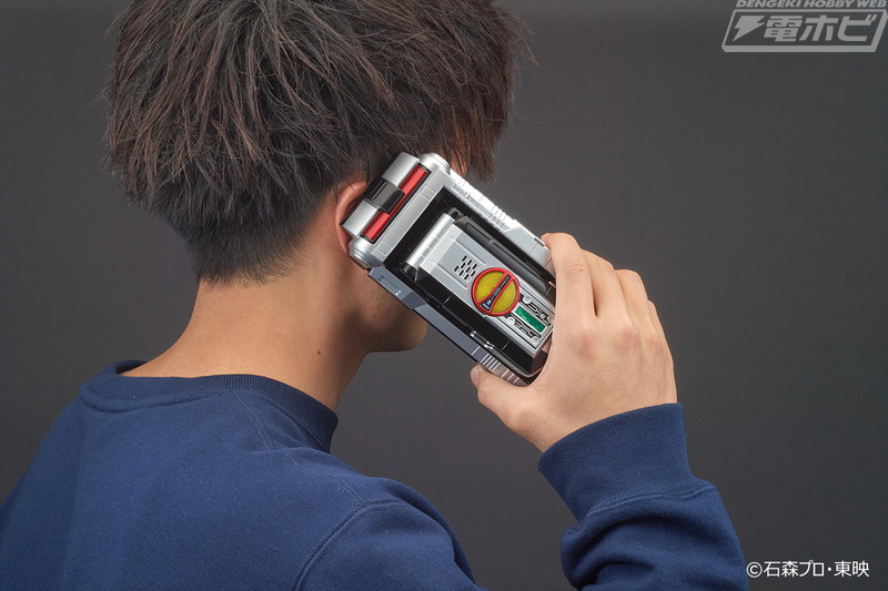 仮面ライダー555』ファイズドライバーがスマートフォンケースとなって