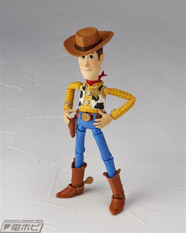 表情豊かな『トイ・ストーリー』ウッディの可動フィギュア