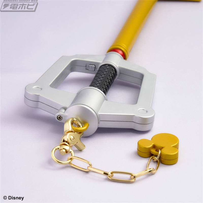 鍵穴照射ライト付き！『キングダム ハーツ』ライトアップキーブレード