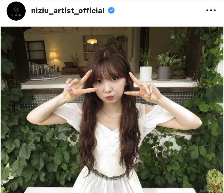 NiziU・ミイヒ、20歳迎えダブルピース！「素敵なNiziU歳に