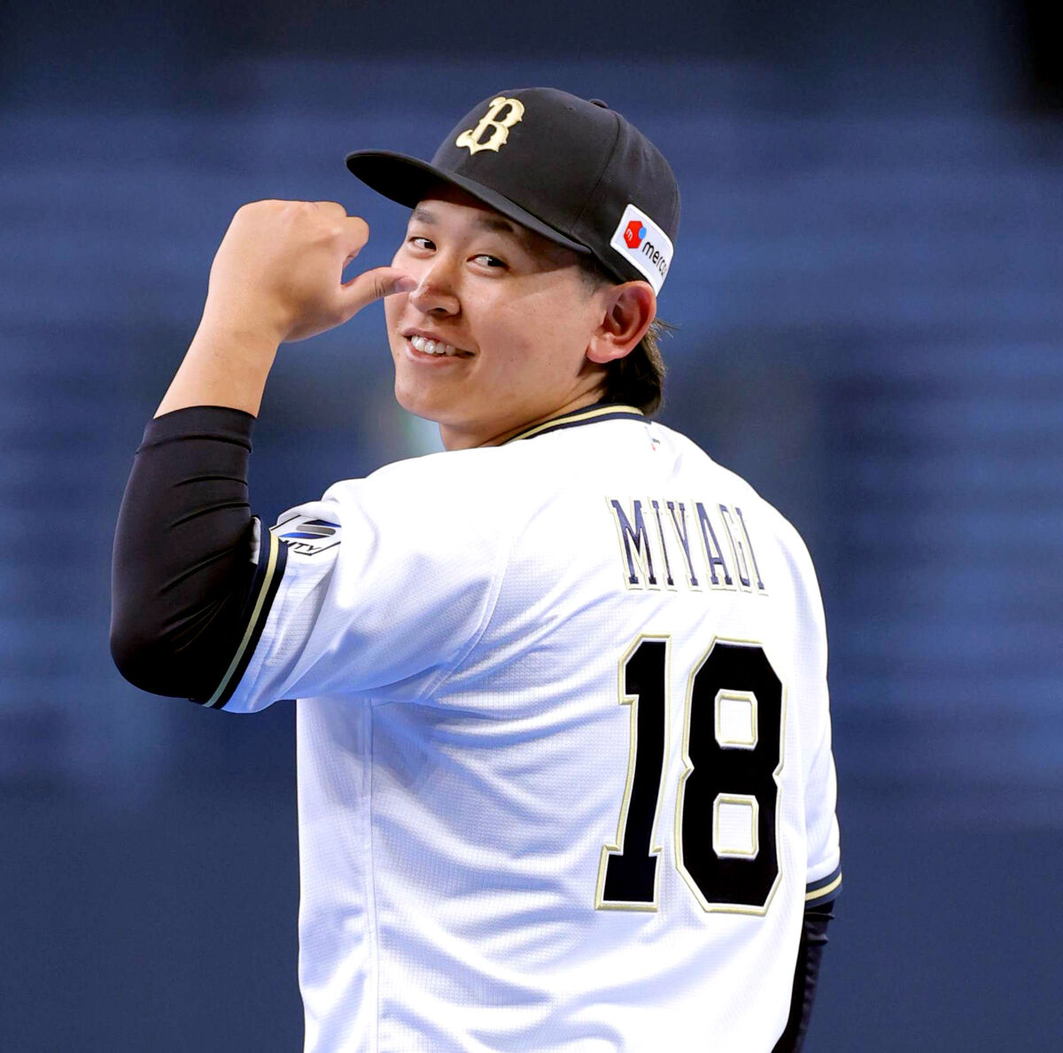 オリックス】23歳左のエース新背番「18」披露 山本由伸から「俺が