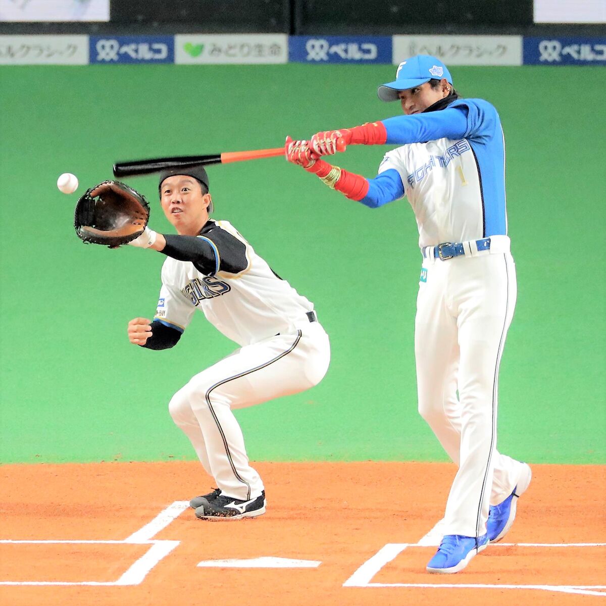 日本ハム】ビッグボス新庄剛志監督が鶴岡慎也氏の引退セレモニーで打席