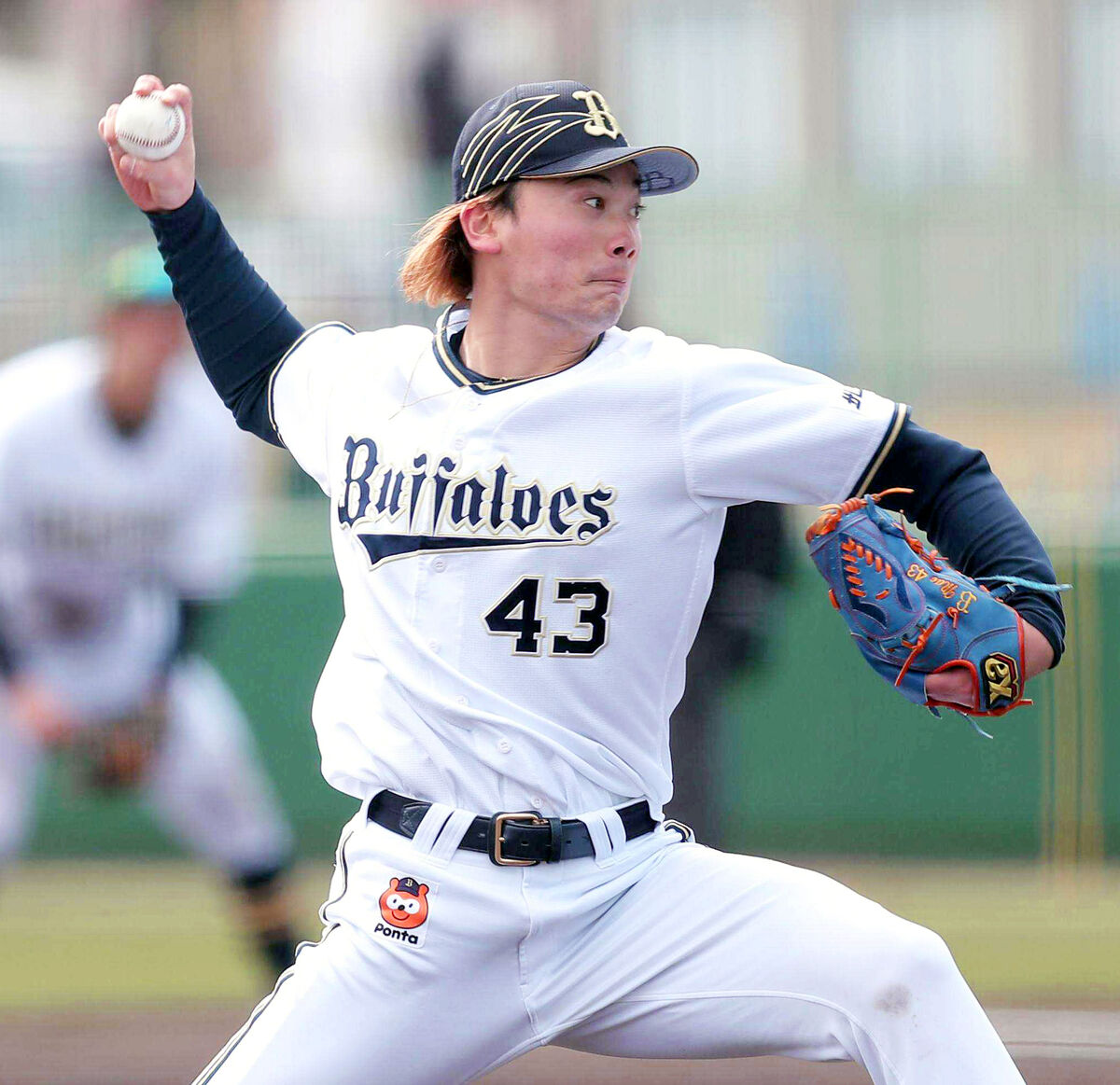 オリックス】前佑囲斗 50万円増で更改 出世番号「43」背負い由伸