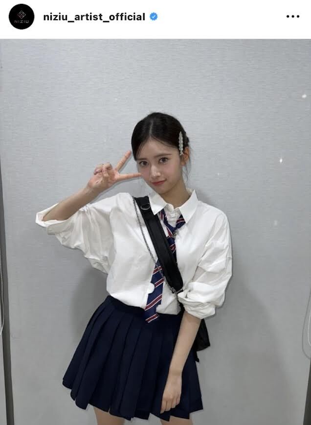 学生気分」NiziU・リマ、制服姿にファン歓喜！「絶対学校の