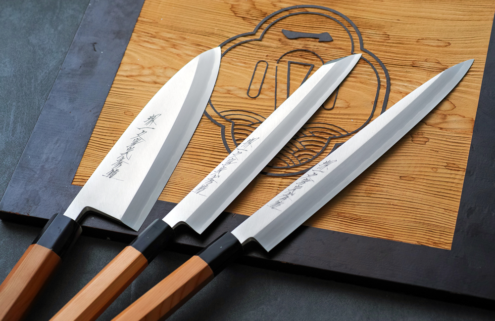 堺一文字光秀 白銀 霞研 出刃包丁 鞘付き