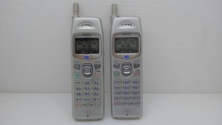 DDIセルラー D202K ハローキティ モックアップ - モックセンター