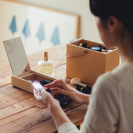 メイク道具入れのおすすめ！収納力もある鏡付きの木製ボックス - 北欧