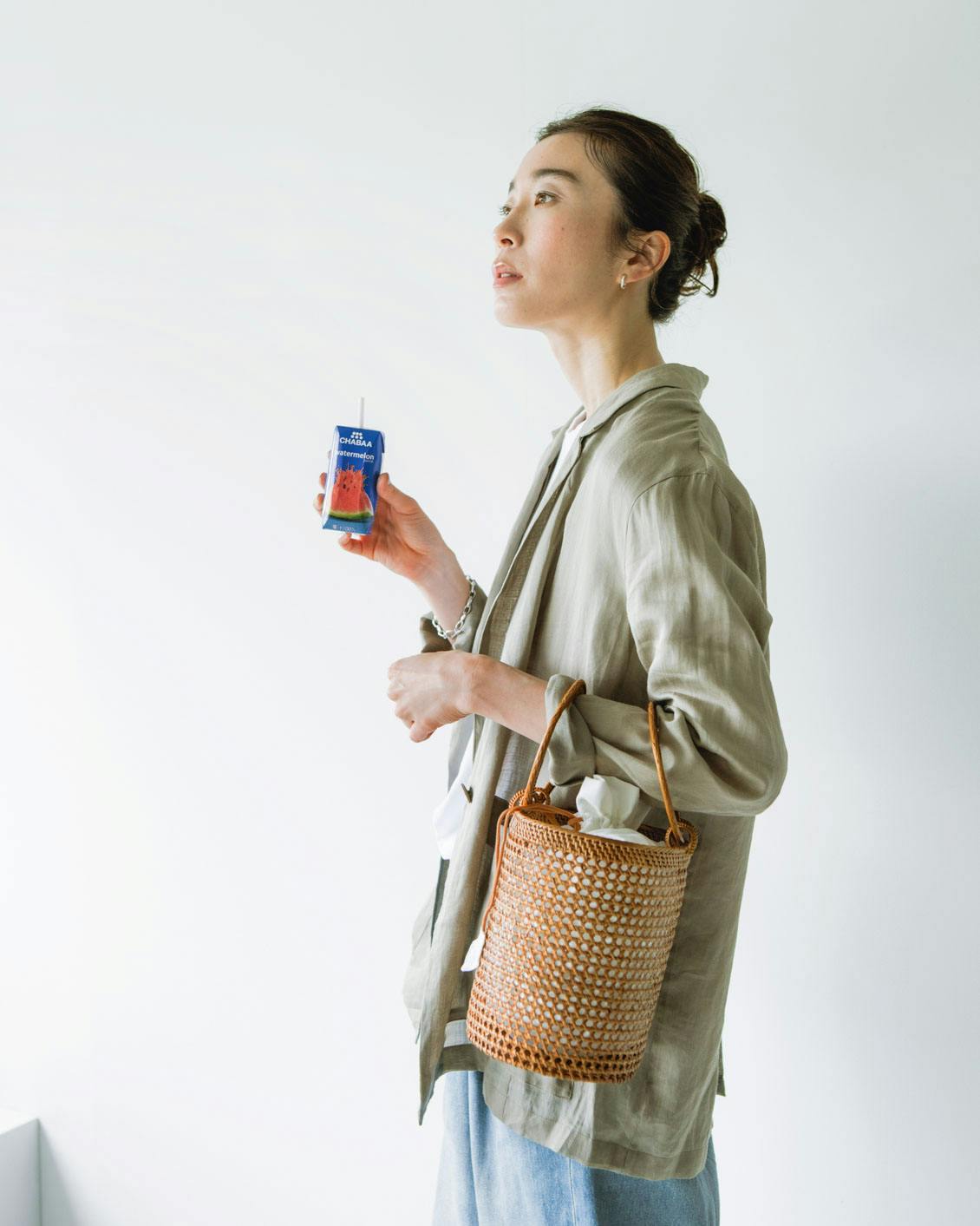 hinthint / アタ素材の透かし編みカゴバッグ - 北欧、暮らしの道具店