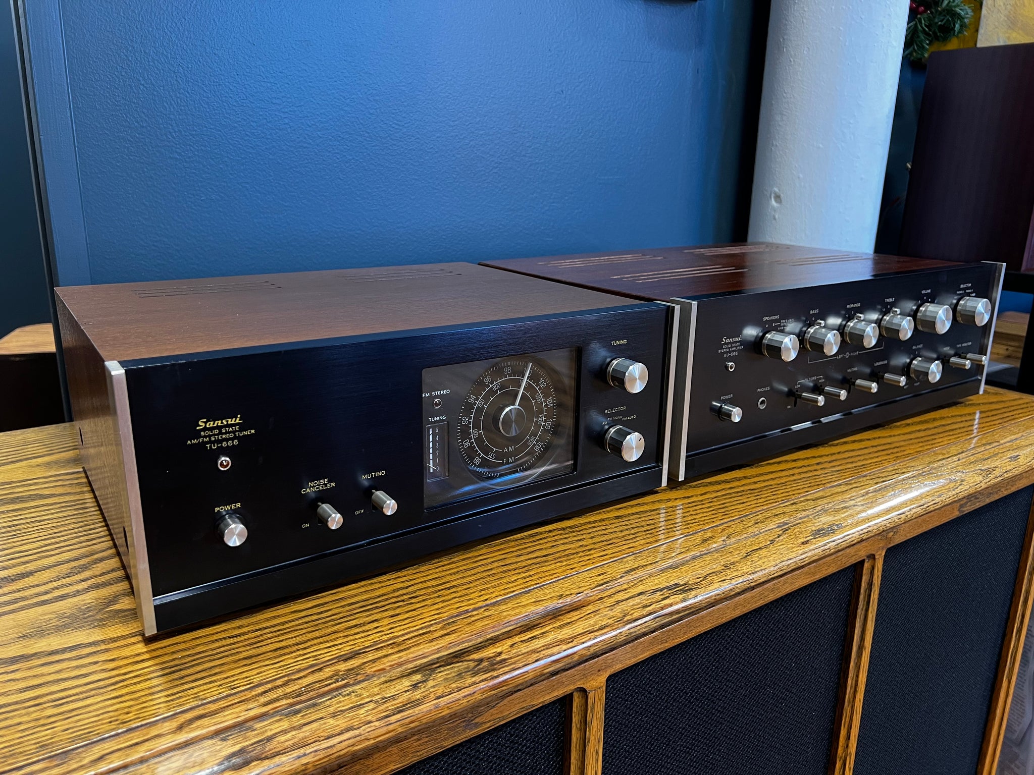 Sansui AU-666/TU-666 Amp & Tuner - SOLD – Holt Hill Audio
