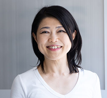 向井田みおMio Mukaida - ホリスティックラウンジ