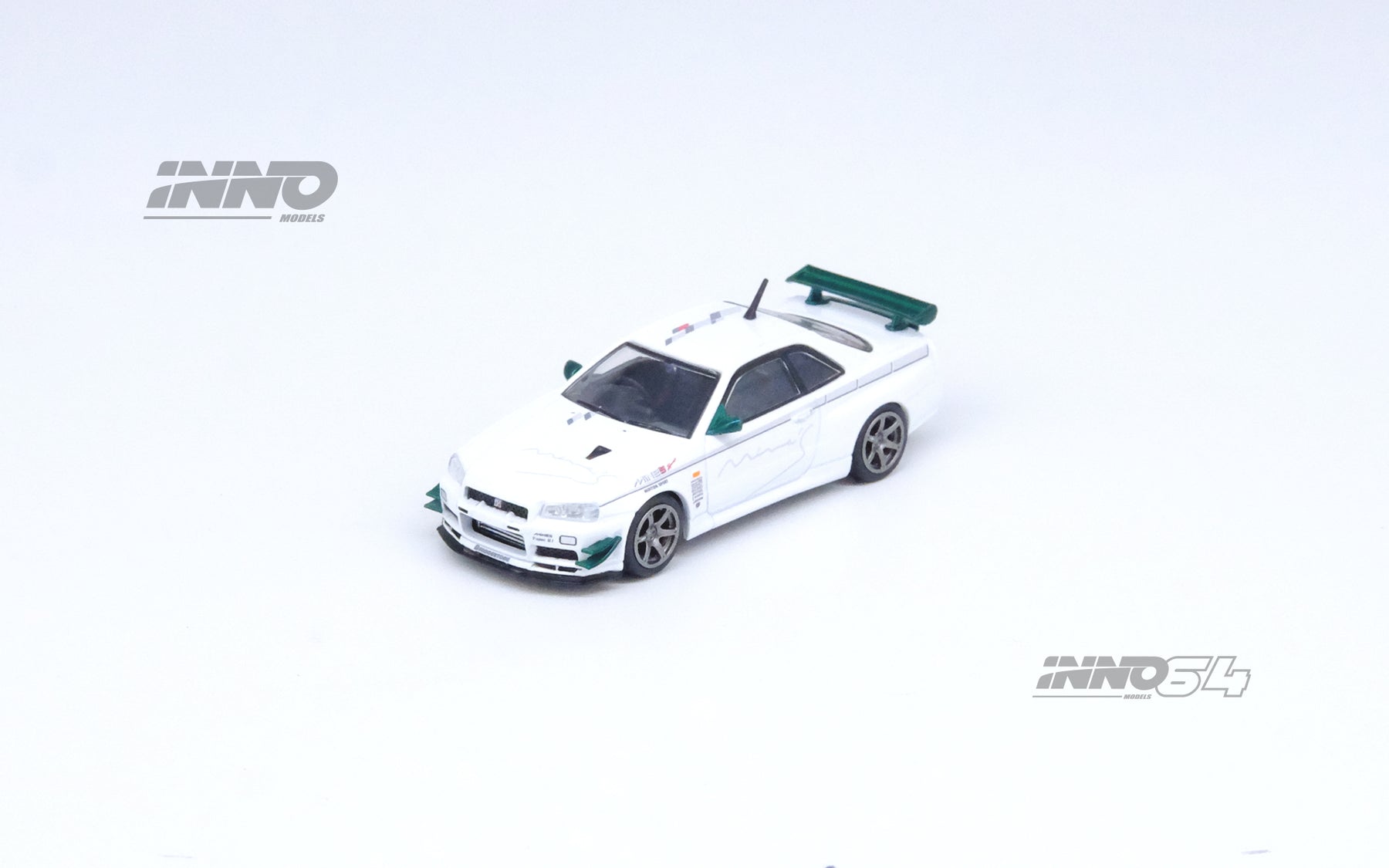 Inno64 1:64 NISSAN SKYLINE GT-R (R34) V-SPEC Tuned by 