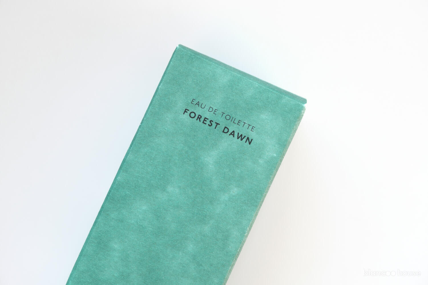 レビュー】ウォールナット木材を使用！BAUM の限定香水 オードトワレ