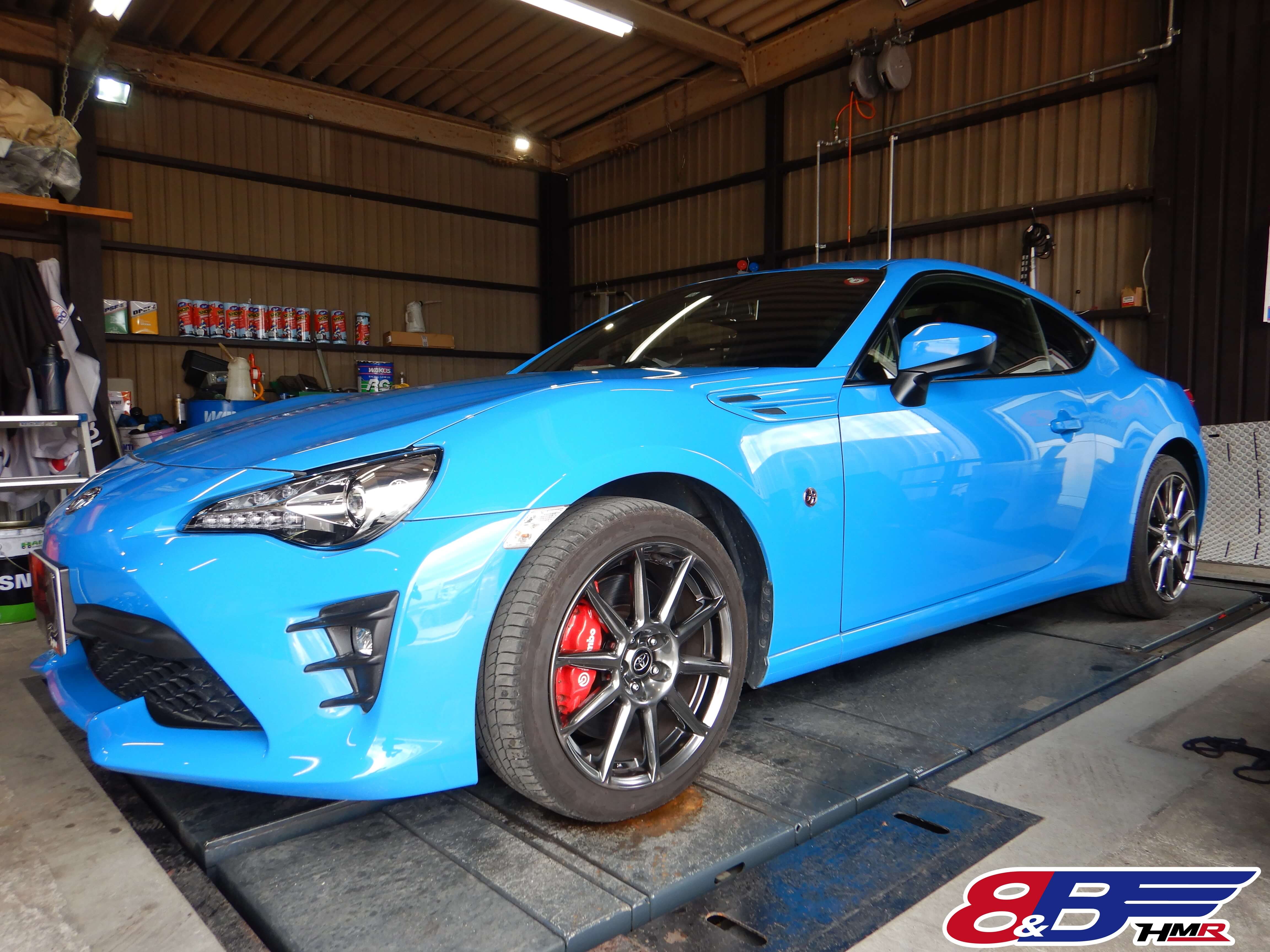 CUSCOブルーがベストマッチ！86にCUSCO street zeroの取付を行いました