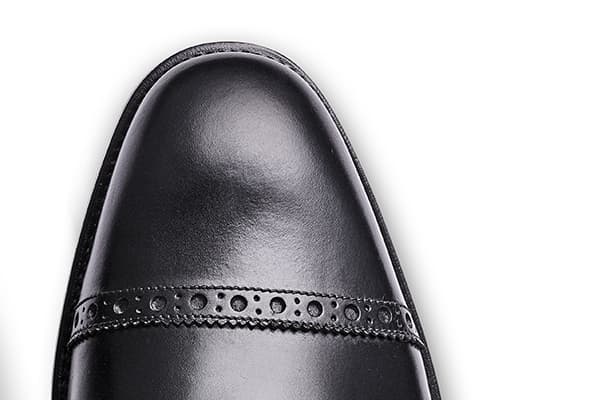 ストレートチップは、メンズ紳士革靴の定番の理由とは？ | レザー