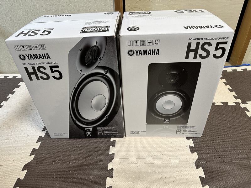 レビュー | YAMAHA HS5 Powered Studio Monitor: High Sense Design