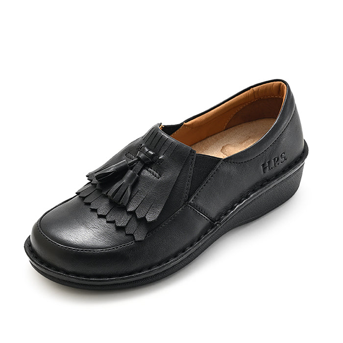 No.60743キルトタッセルスリッポンシューズ（ブラック、オフホワイト