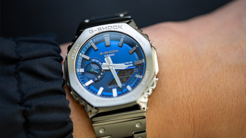 カシオ】スタイリッシュなメタル×ブルーの世界へ｜オリジンと