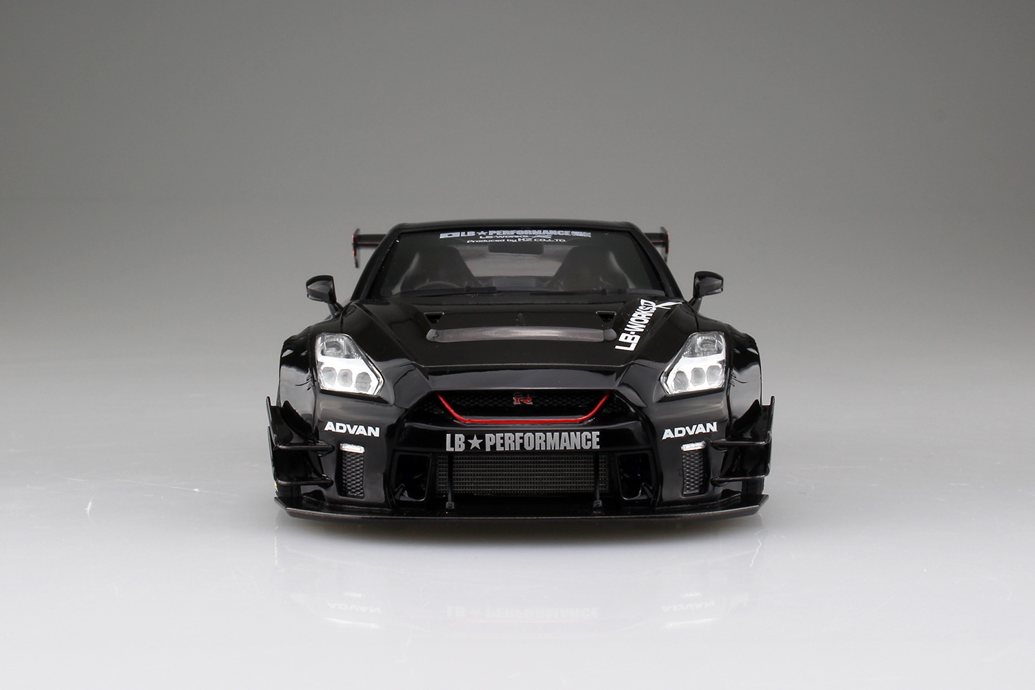 アオシマ 1/24 リバティーウォーク No.13 LB☆ワークス R35 GT-R type