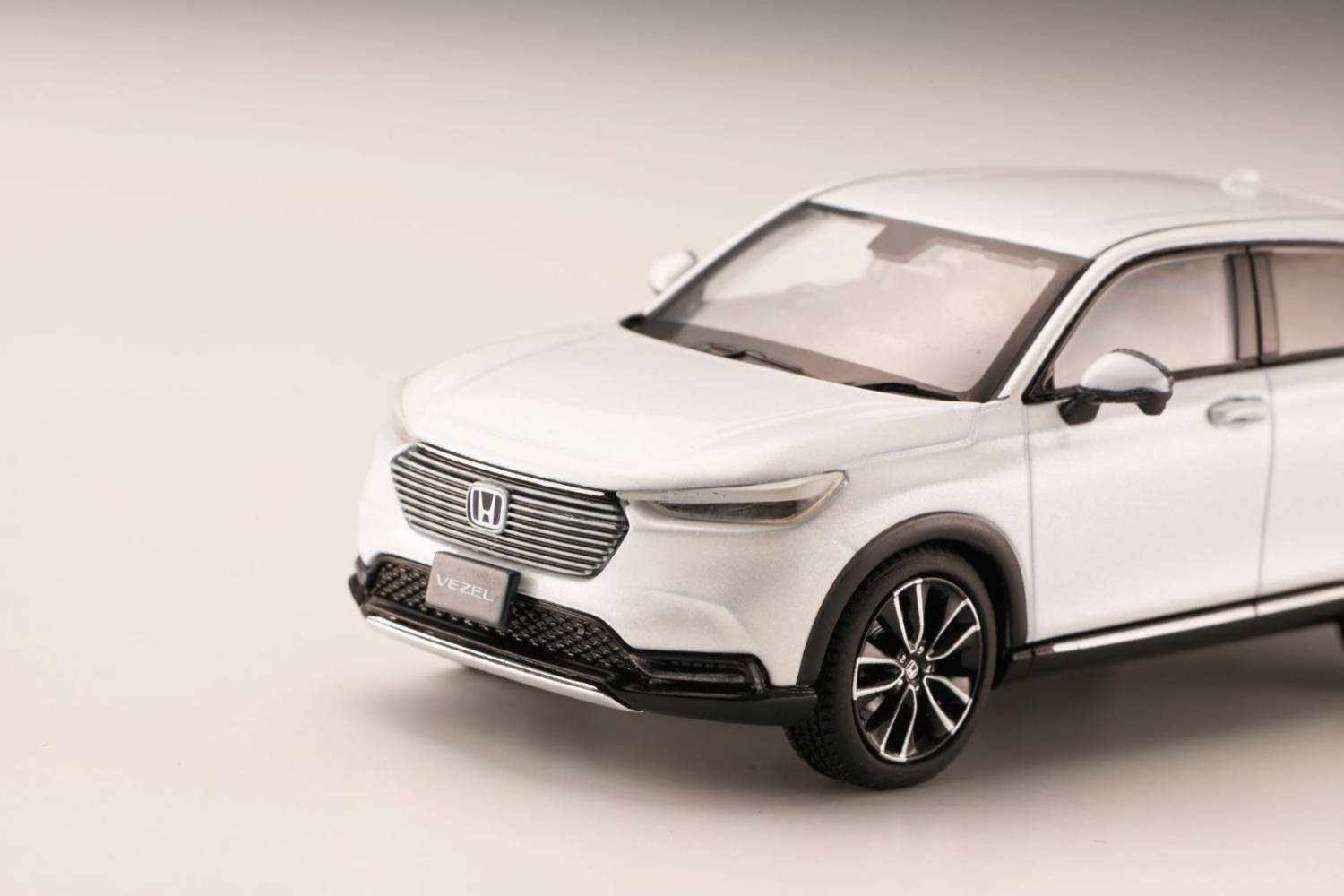 1/43 ホンダ ヴェゼル (2021)プラチナホワイト・パール | 鉄道模型