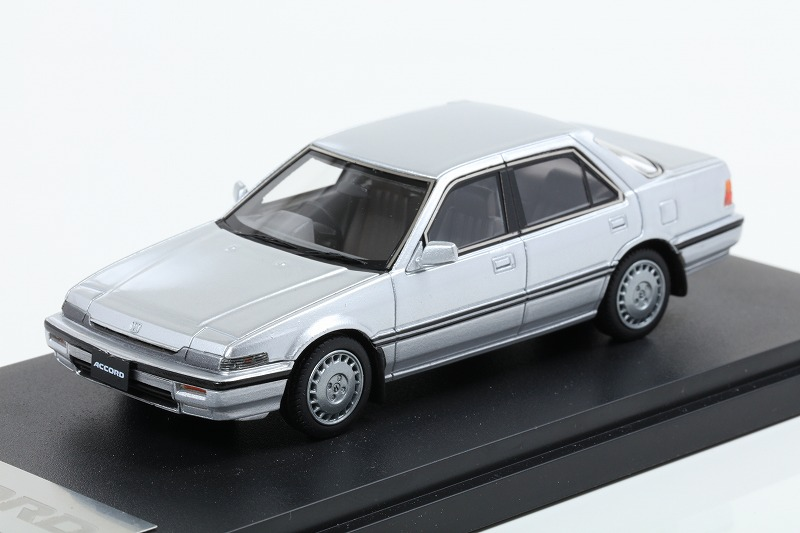 1/43 ホンダ アコード CA3 Si ブレードシルバーメタリック | 鉄道模型