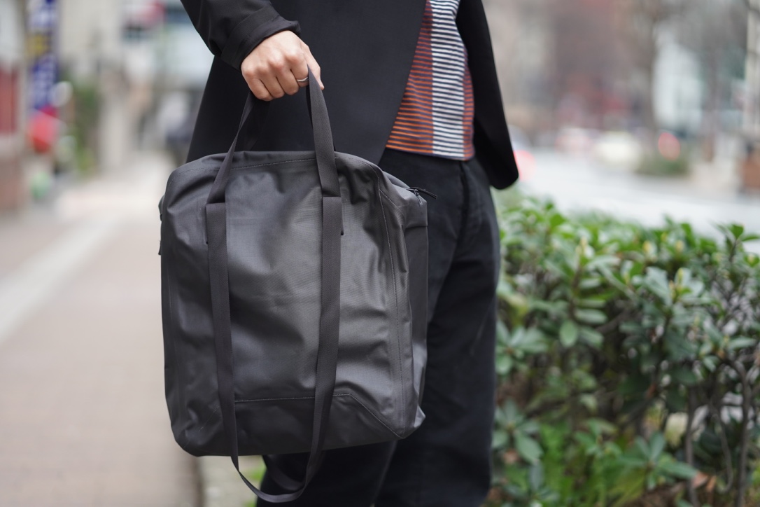 ARC'TERYX VEILANCE Seque Tote | HUES 福岡セレクトショップ
