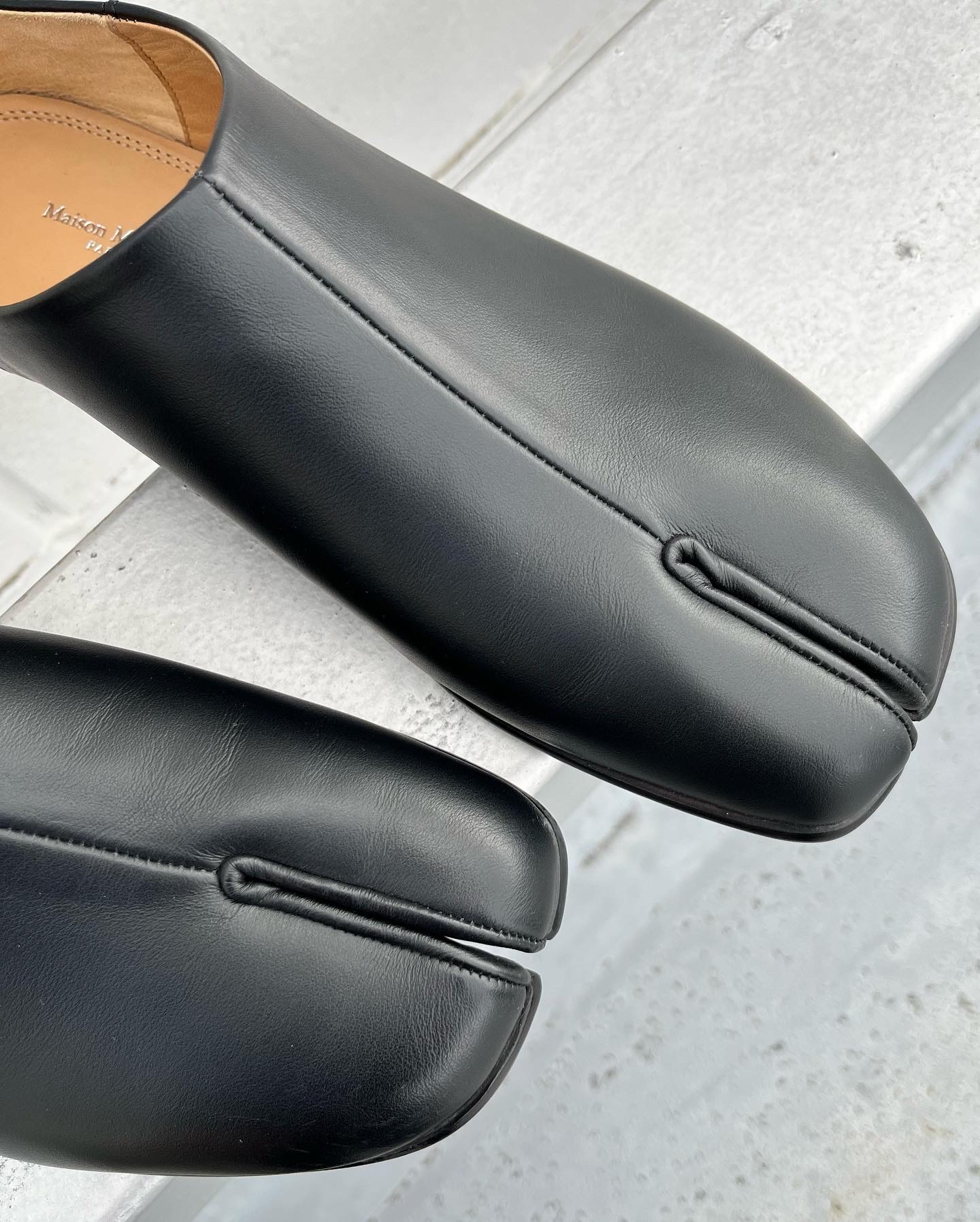 メゾンマルジェラのタビ バブーシュ | HUES 福岡セレクトショップ