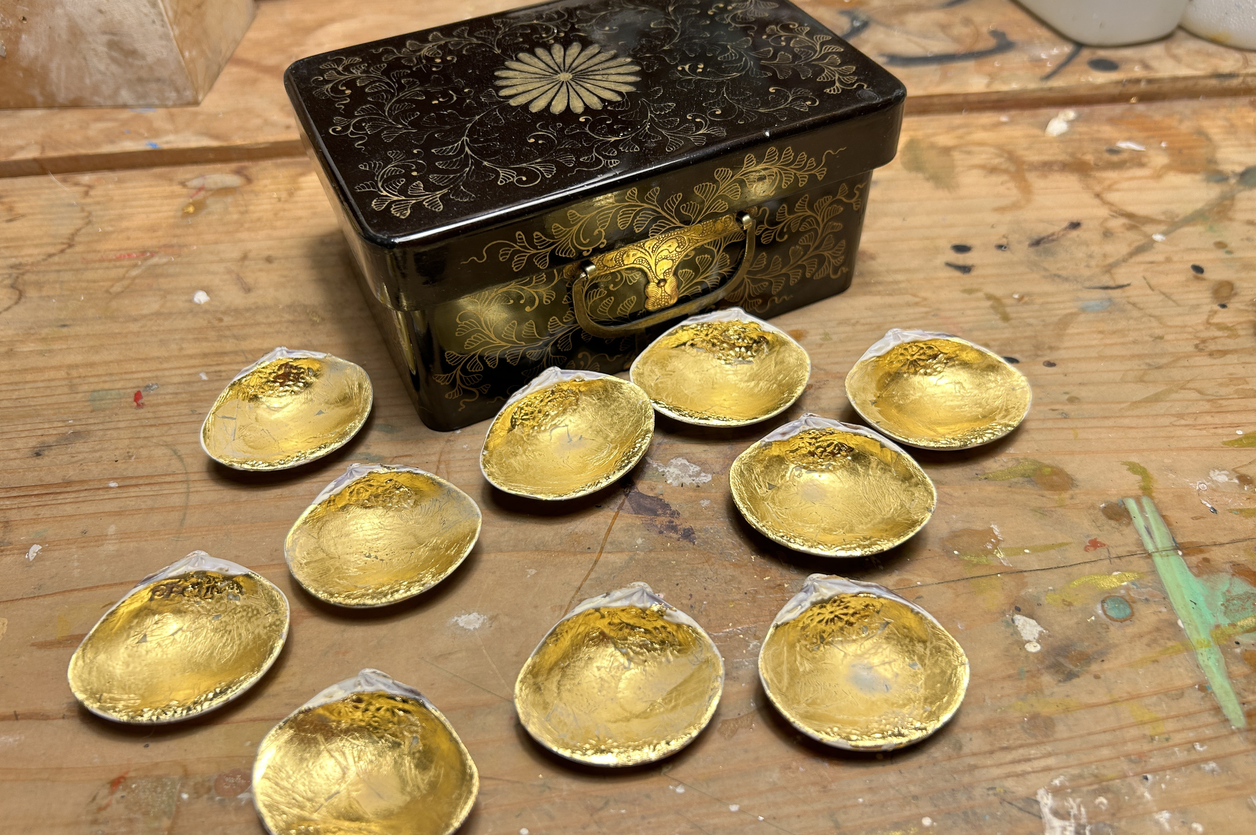 貝合わせと江戸の小箱の組み合わせ