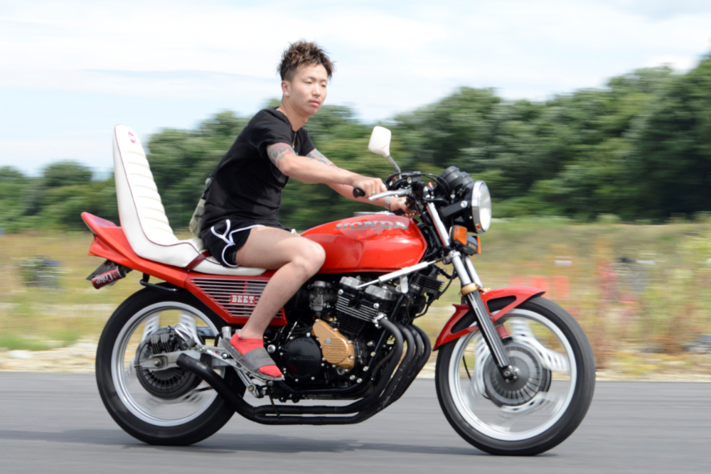 プロジェクト乱】BEETの激レアパーツを装着の赤ソリに気付いていまし