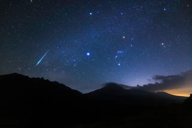 澄んだ夜空に流星の輝きを。「おうし座南流星群」「オリオン座流星群