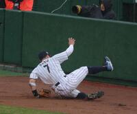 4児のパパ岩隈久志氏 13歳次女との手つなぎ2ショにファン反応