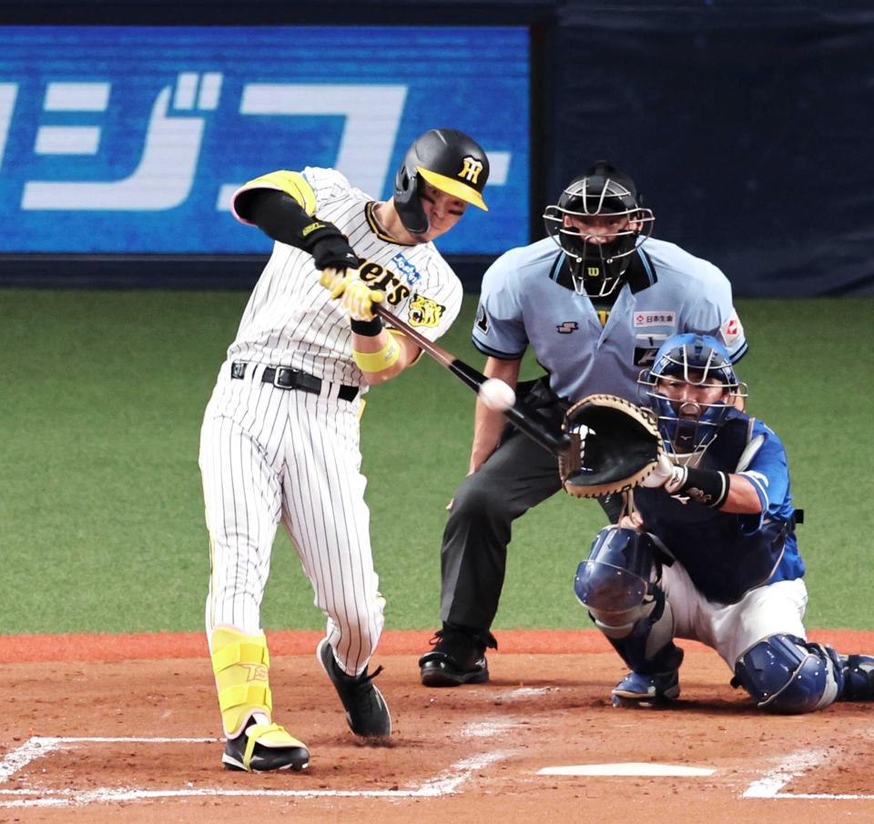 阪神 京セラ全勝締め！史上初8戦8勝 佐藤輝が反撃弾＆同点打でM24