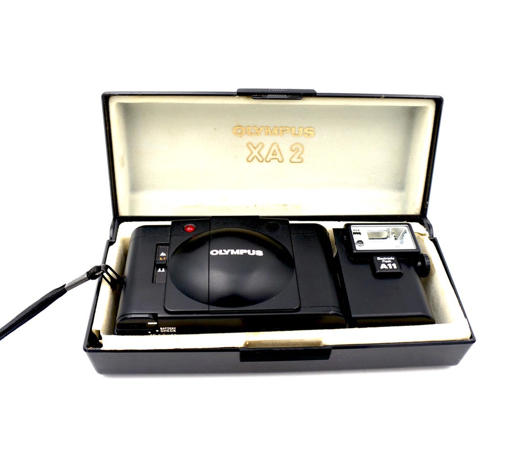 Vintage Olympus Olympus XA2 Black Non Zoom Fixed Lens 3.5 Zuiko