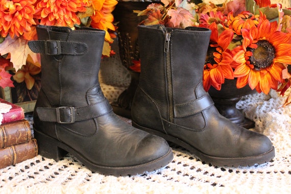 Ladies Y2K Grunge / Punk / Biker Boot / Black Leather Buckled