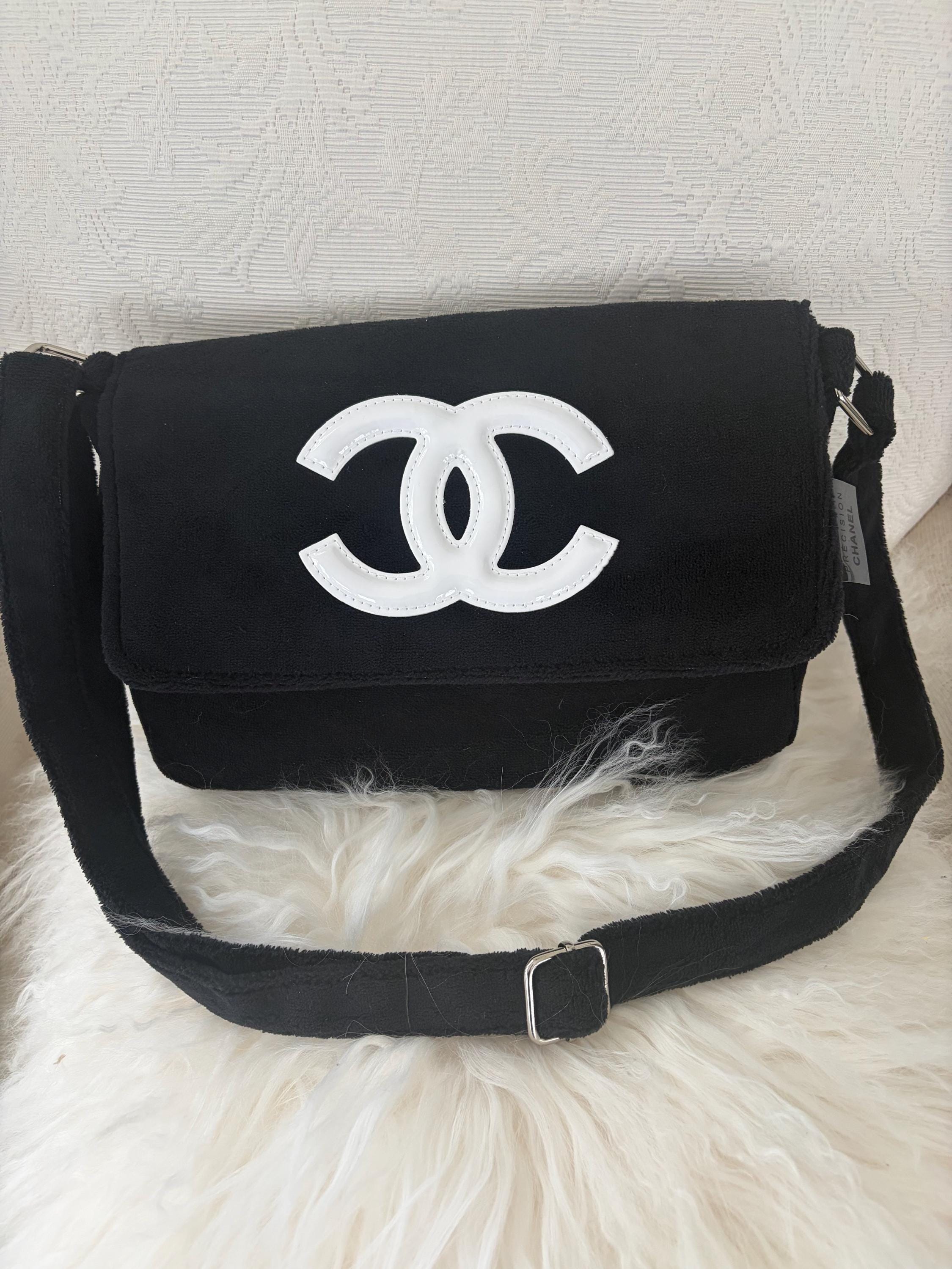 Chanel Vip Gift Bag - 60+ Gift Ideas for 2026