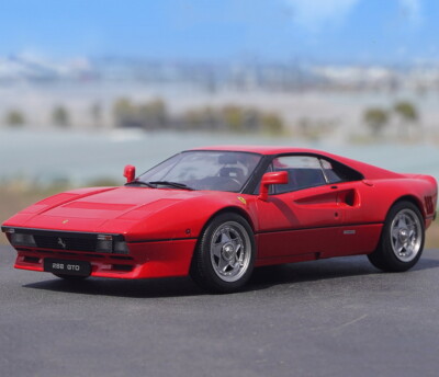1/18 Scale Ferrari 288 GTO 1984 Red Diecast Doors cannot opened
