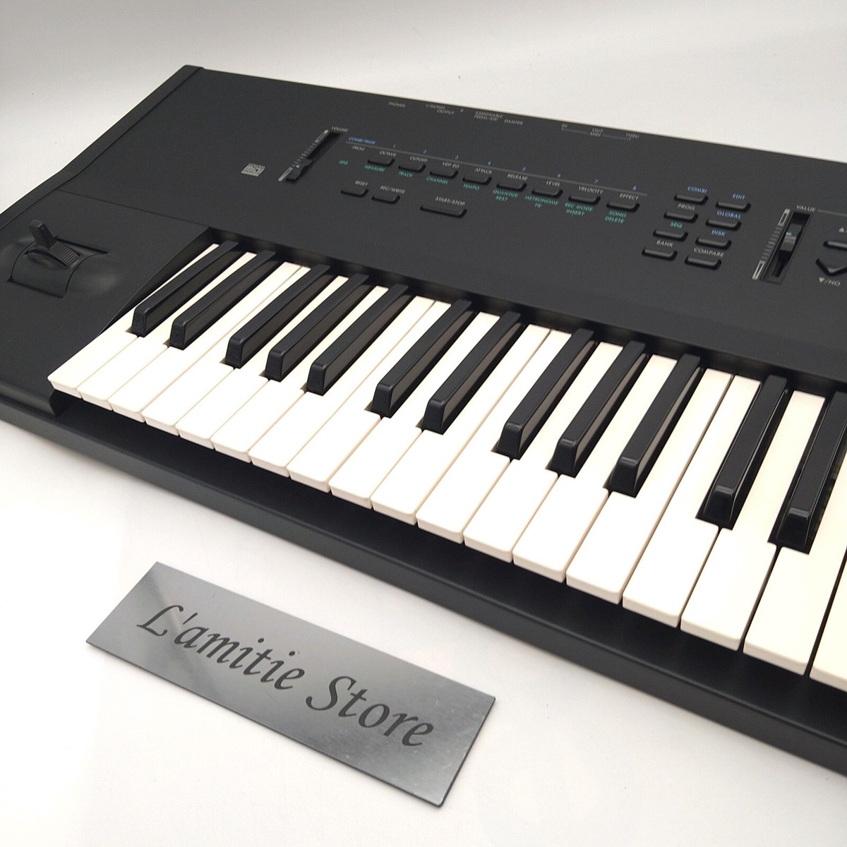 KORG シンセサイザー X3 コルグ キーボード Korg X3 61-Key Keyboard
