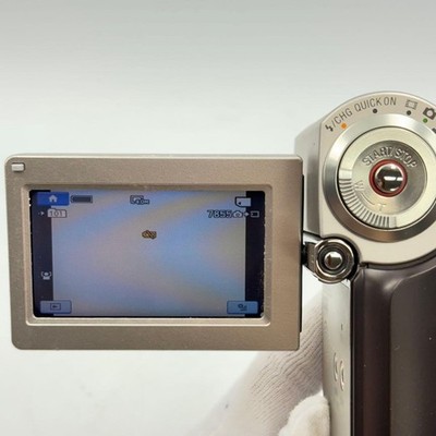 R2084】 SONY Handycam HDR-TG1 ソニー ASCII.jp：ソニー、世界最小最